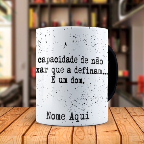 Caneca Mágica Personalizada Série Wandinha com Nome