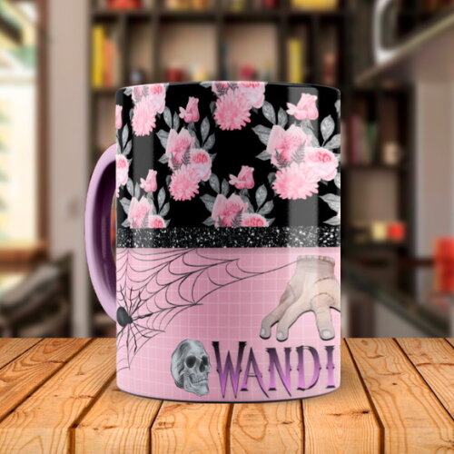 Caneca Rosa Série Wandinha com Nome Personalizado