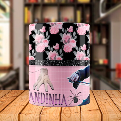 Caneca Série Wandinha com Nome Personalizado