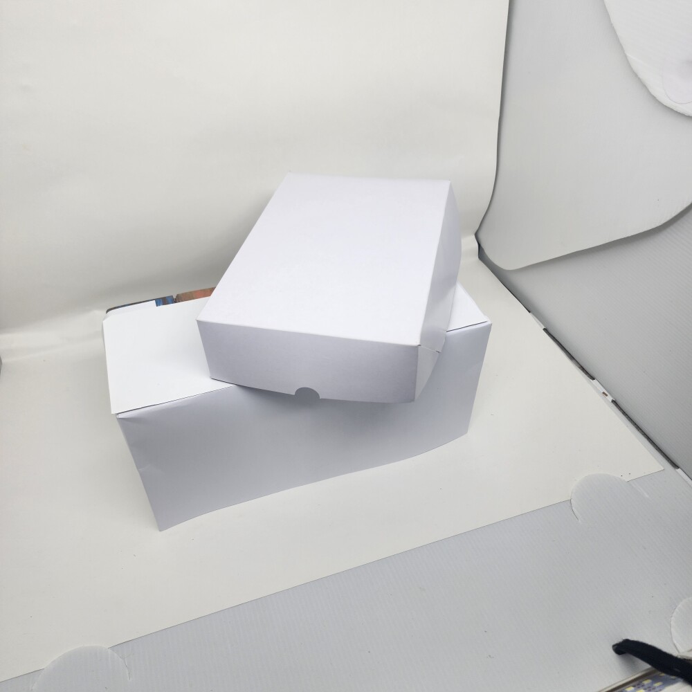Caixa de papel cartão duplex branca 15x23x5,5