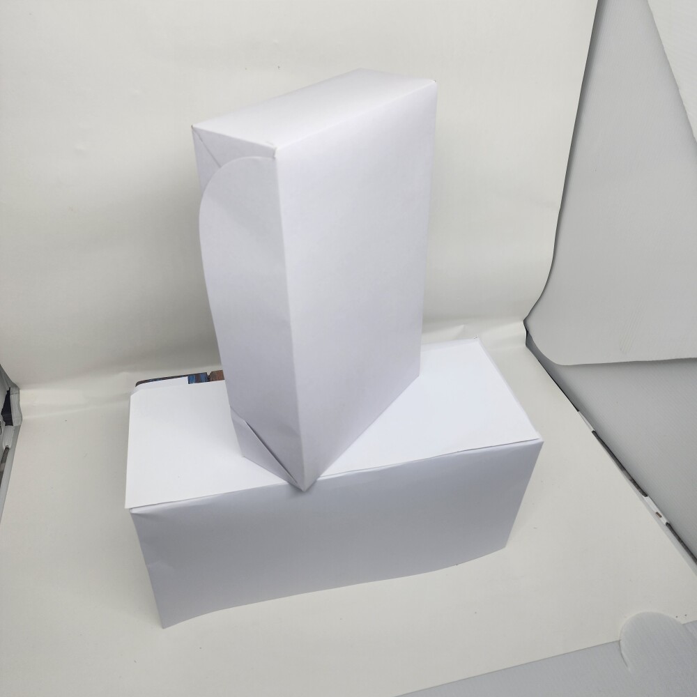 Caixa de papel cartão duplex branca 15x23x5,5