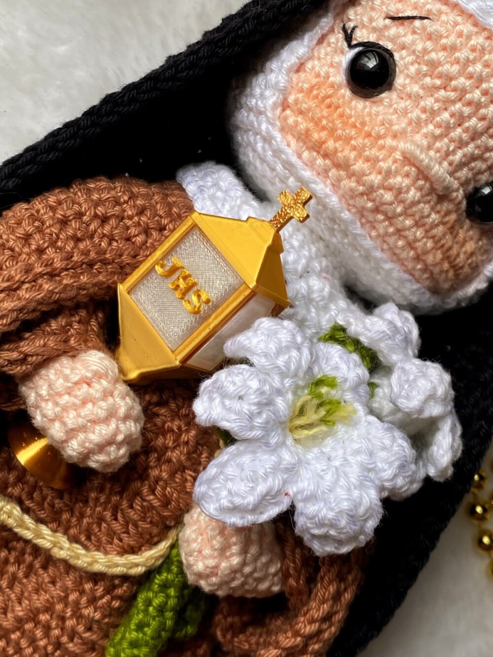 Santa Clara Amigurumi