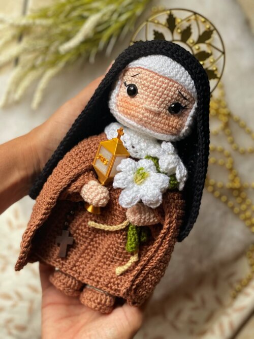 Santa Clara Amigurumi