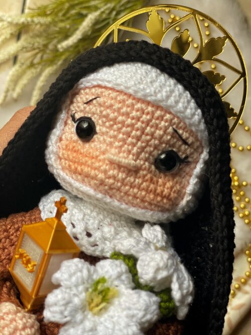Santa Clara Amigurumi
