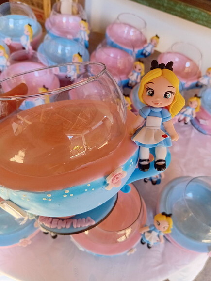Centro de Mesa Alice no País das Maravilhas (porta Doces)
