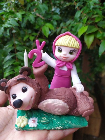 Topo para Bolo e Vela Marsha e o Urso