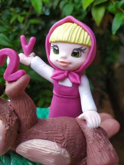 Topo para Bolo e Vela Marsha e o Urso
