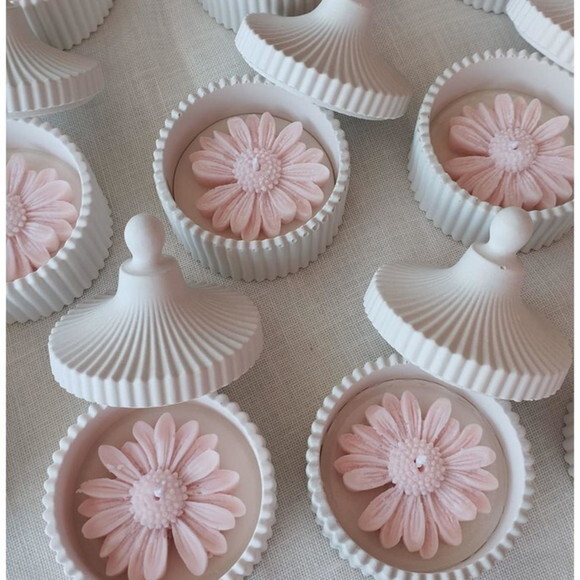 Vela Aromática na Bomboniere com Margarida