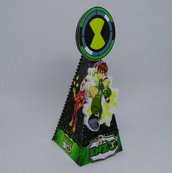 Caixa Pirâmide Ben 10