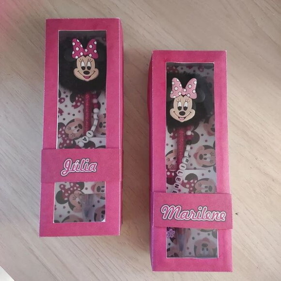 Caneta Personalizada com Pompom e Nome
