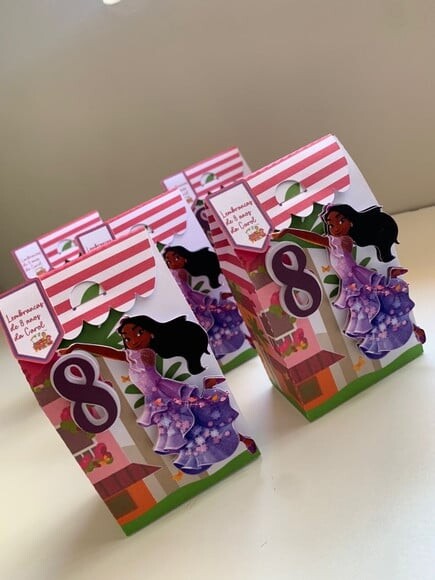 Kit 30 Lembrancinhas Encanto