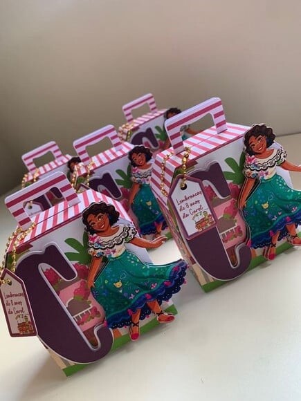 Kit 60 Lembrancinhas Encanto