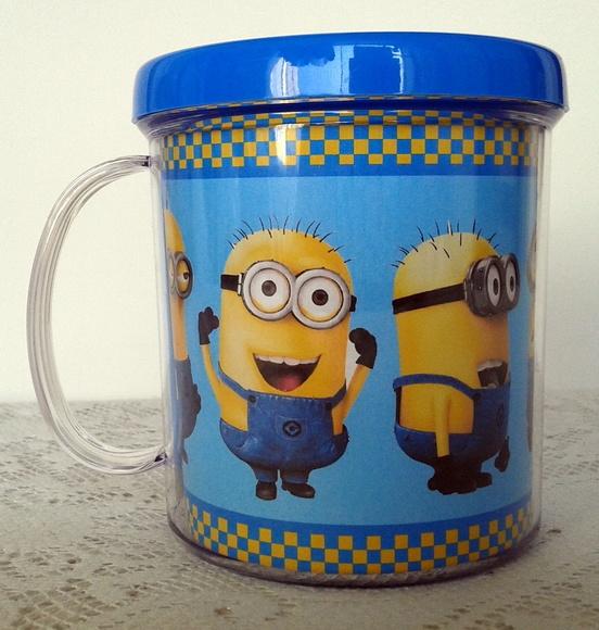Caneca MINIONS