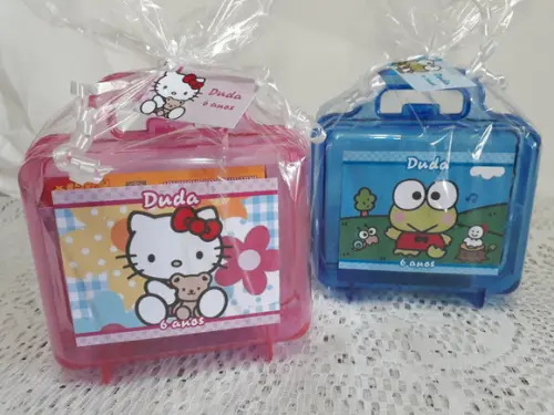 Lembrancinha de Aniversário Hello Kitty - 24 Unidades