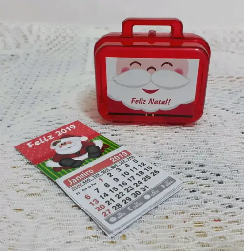 Mini Maletinha com Calendário