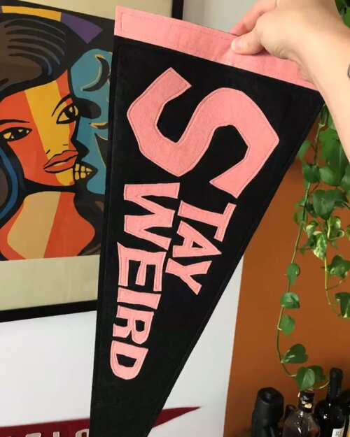 Flâmula Stay Weird