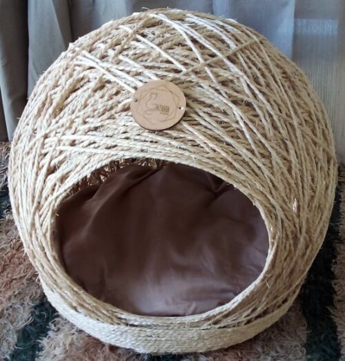 Toca em Sisal para Gatos até 6kg
