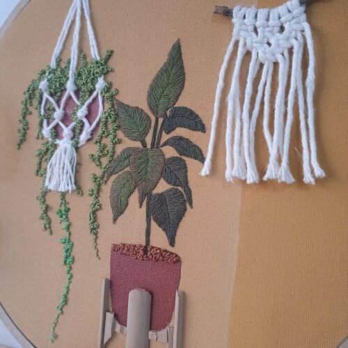 Bastidor bordado vaso de plantas