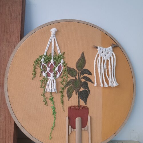 Bastidor bordado vaso de plantas