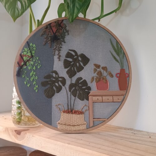 Bastidor bordado vaso de plantas