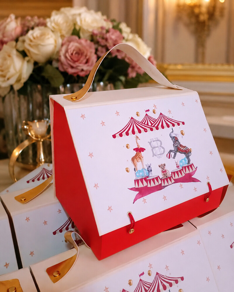 Maleta Personalizada Grande Cartonada Premium com 3 Divisórias e