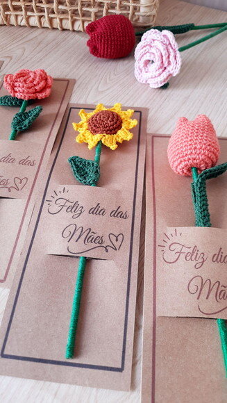 Flores em Crochê com Tag Comemorativa
