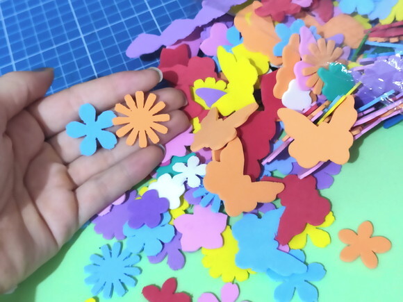 100 Apliques de Mini Borboletas e Mini Flores de Eva
