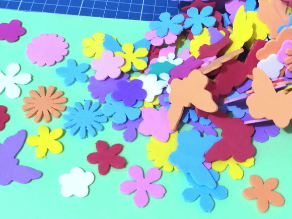 100 Apliques de Mini Borboletas e Mini Flores de Eva