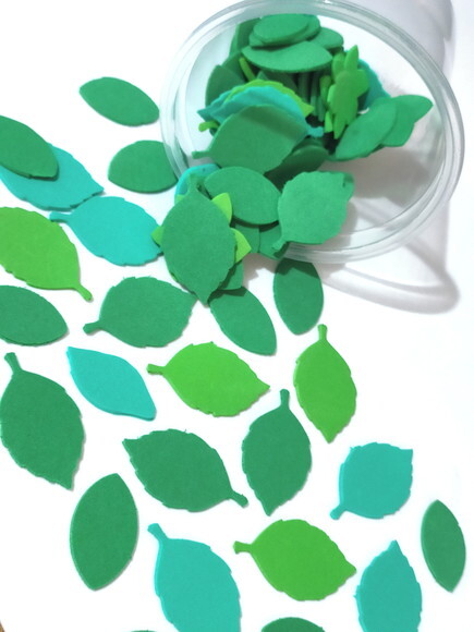 100 Apliques de Mini Folhas de Eva (3 e 4,5 Cm)