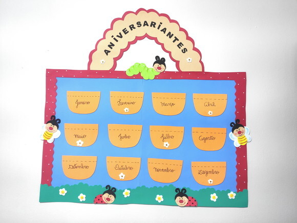 Cartaz Grande de Aniversariantes do Ano para Escola - em Eva