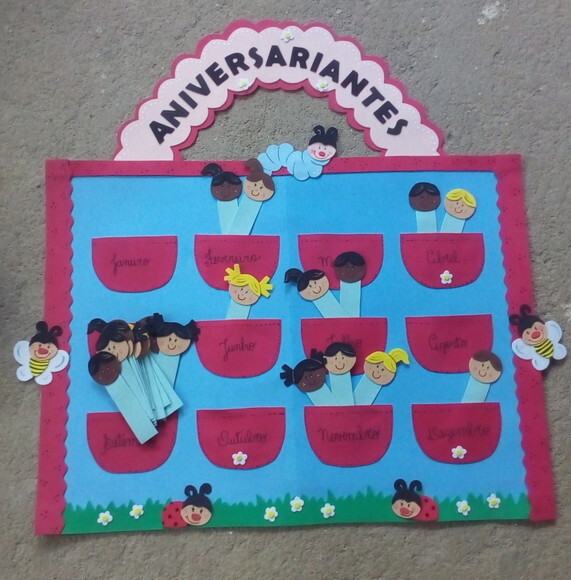 Cartaz Grande de Aniversariantes do Ano para Escola - em Eva