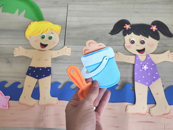 Crianças Brincado na Praia Kit Completo em Eva