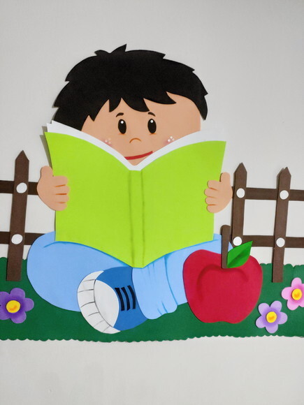 Duas Crianças Lendo Livros na Grama - (tamanho Grande)