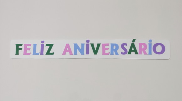 Letreiro de Feliz Aniversário Colorido para Painel - em Eva