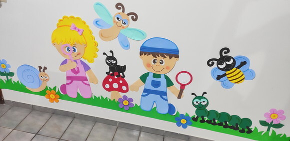 Mural de Crianças no Jardim com 14 Peças em Eva