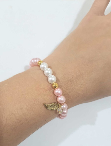 Pulseiras Coloridas Cores com Tons Rosas e Pingente