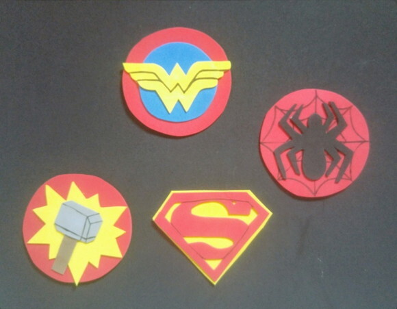 Tags ou Simbolos de Super Heróis Apliques de 30 cm Cada