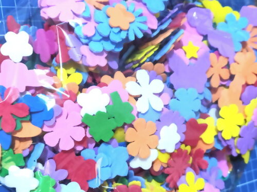 100 Apliques de Mini Borboletas e Mini Flores de Eva