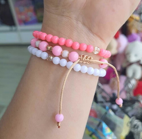 Kit 3 Pulseiras Doçura com Pingente com Tons Rosa Leves