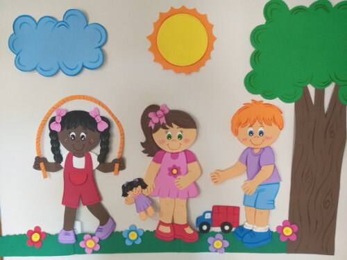 Painel/ Mural com 6 Crianças Brincando em Eva - Grande