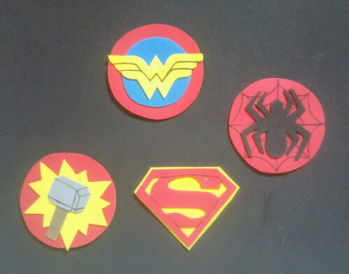 Tags ou Simbolos de Super Heróis Apliques de 10 cm Cada