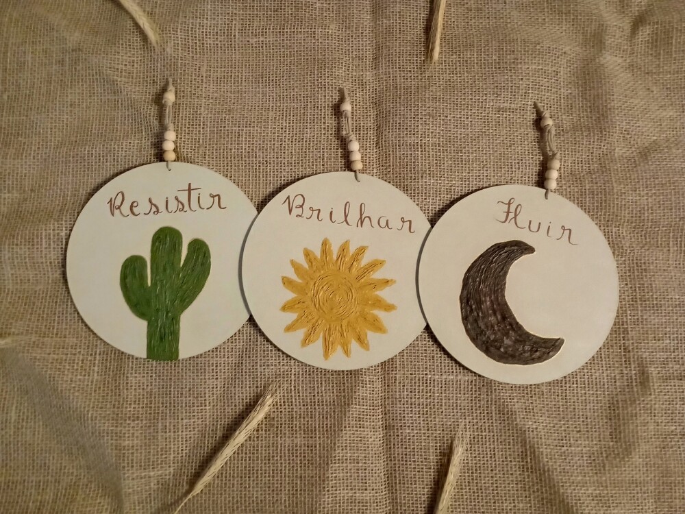 Trio Placas MDF 20cm Cacto Sol Lua Resistir Brilhar Fluir