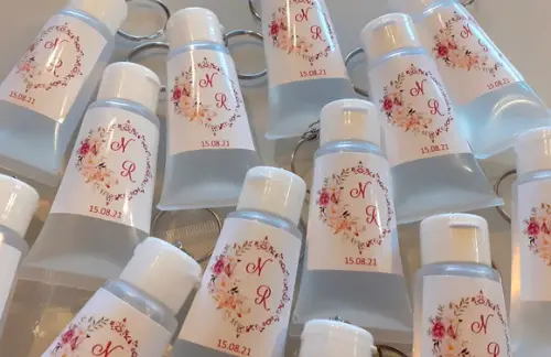 Chaveiro Álcool Gel Monograma Marsala