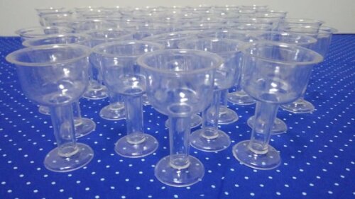 Mini taça em acrílico