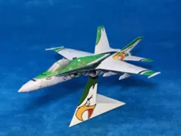 Miniatura em papel de uma aeronave FA-18C/ Papercraft 3d.
