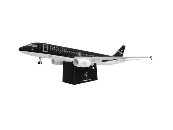 Papercraft de papel Avião AIRBUS STARFLYER A320/ Maquete 3d.