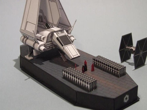 Arquivo em PDF: Diorama Star Wars O Imperador Chega em papel