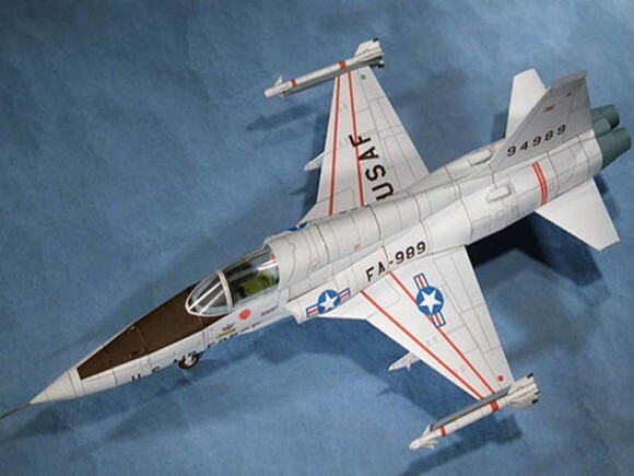 Miniatura de papel : Aeronave Northrop F-5A/ Papercraft 3d.