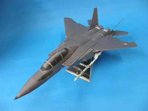Arquivo de Corte 3d : Aeronave Silent Eagle em papel.
