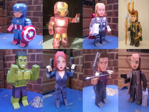 Arquivo em PDF : Os Vingadores da Marvel em papel.